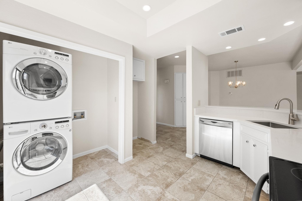 2201 Lakeway Blvd - Photo 11