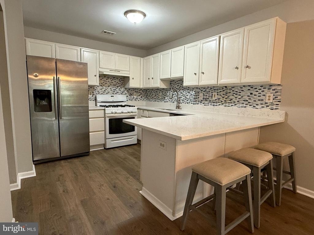 155 Weybridge Drive - Photo 11
