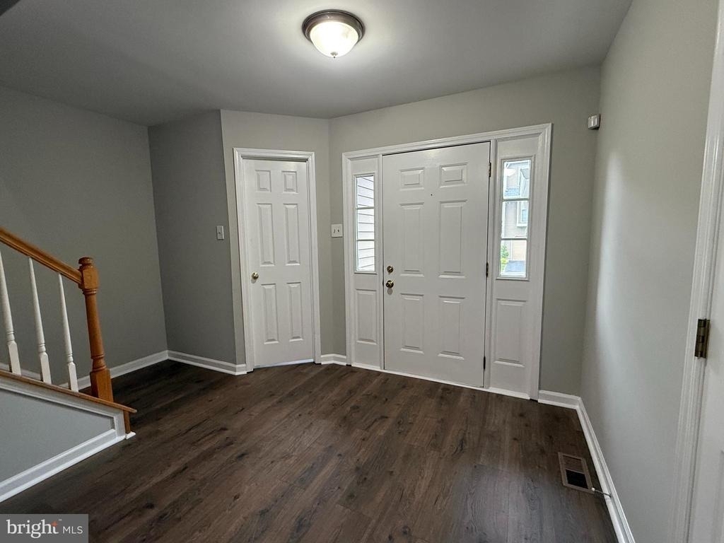 155 Weybridge Drive - Photo 5