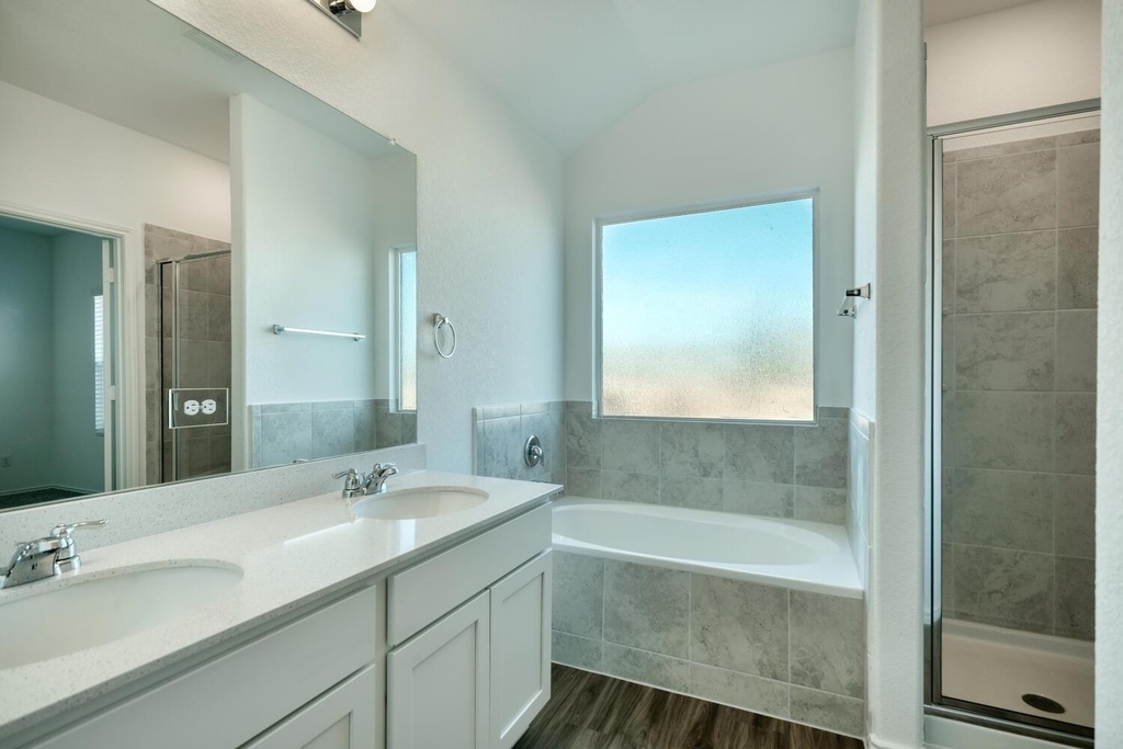 241 Majestic Cedar Ct - Photo 9