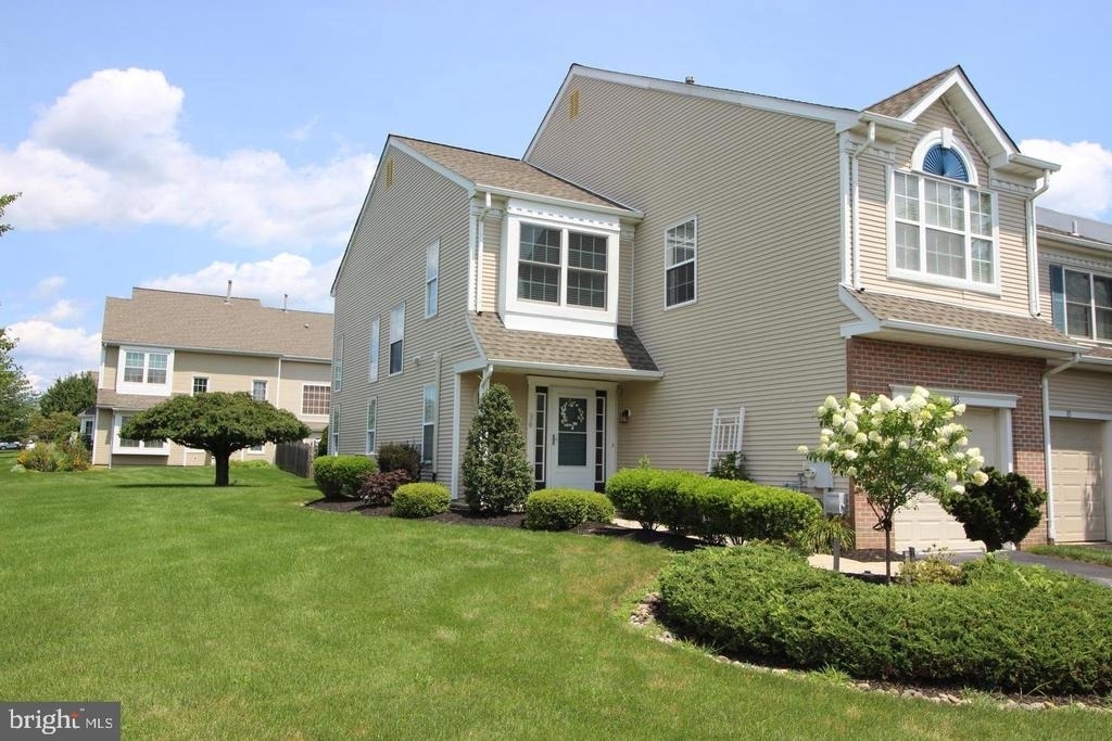 36 Honey Locust Lane - Photo 0