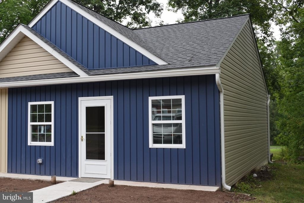 2101 Hill Road - Photo 0