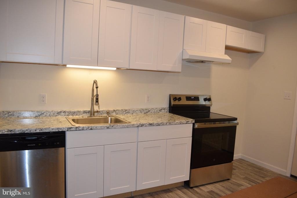 2101 Hill Road - Photo 5