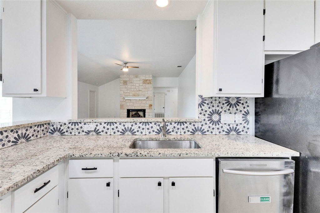 451 County Road 276 Rd - Photo 4