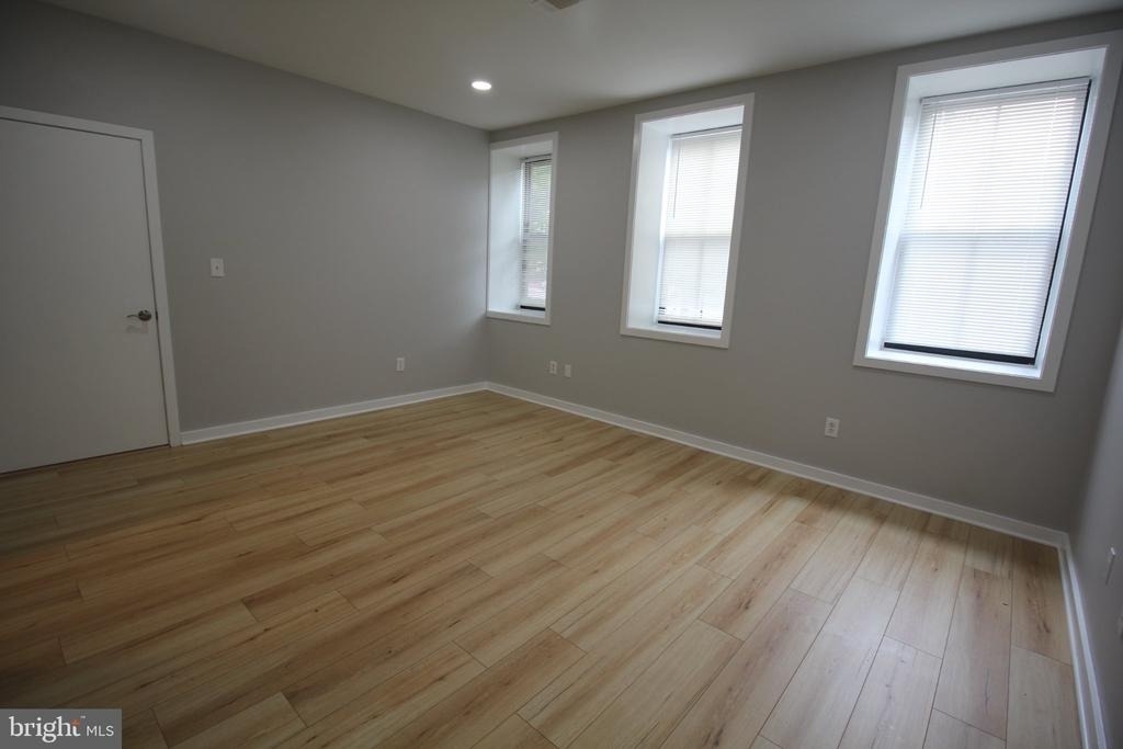 20 Swan Street - Photo 12
