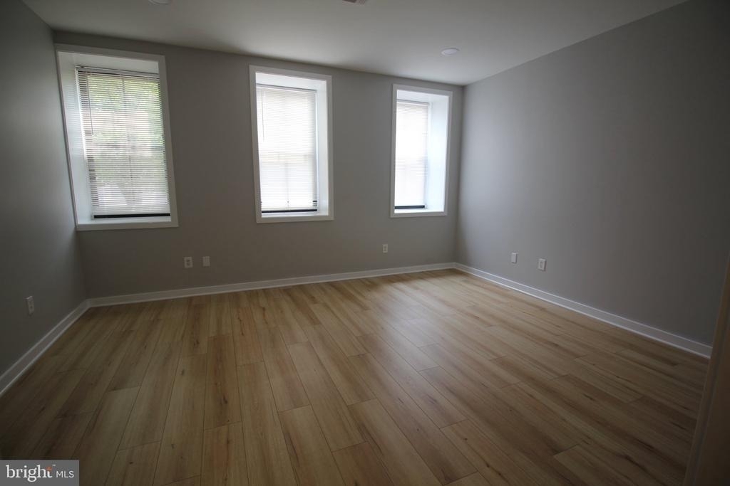 20 Swan Street - Photo 1