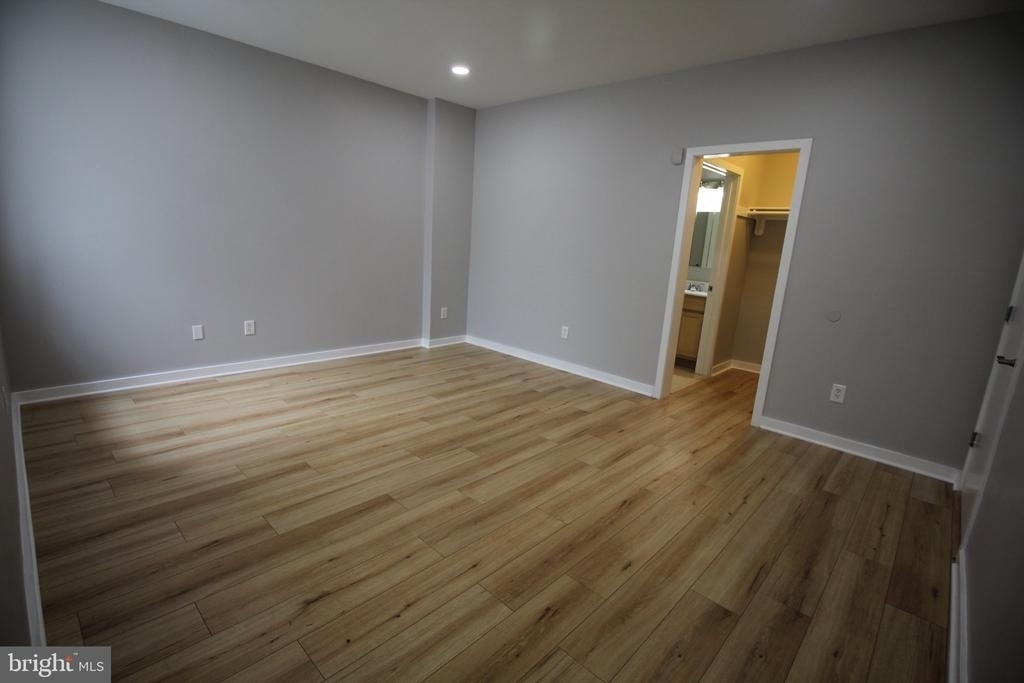 20 Swan Street - Photo 15