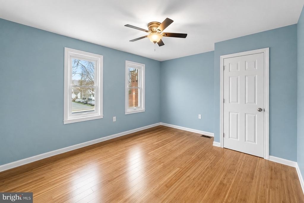 565 Lamberton Street - Photo 7