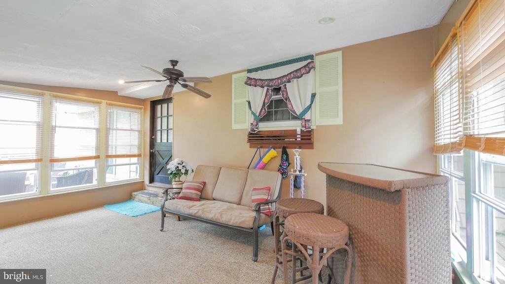 100 Kennedy Boulevard - Photo 26