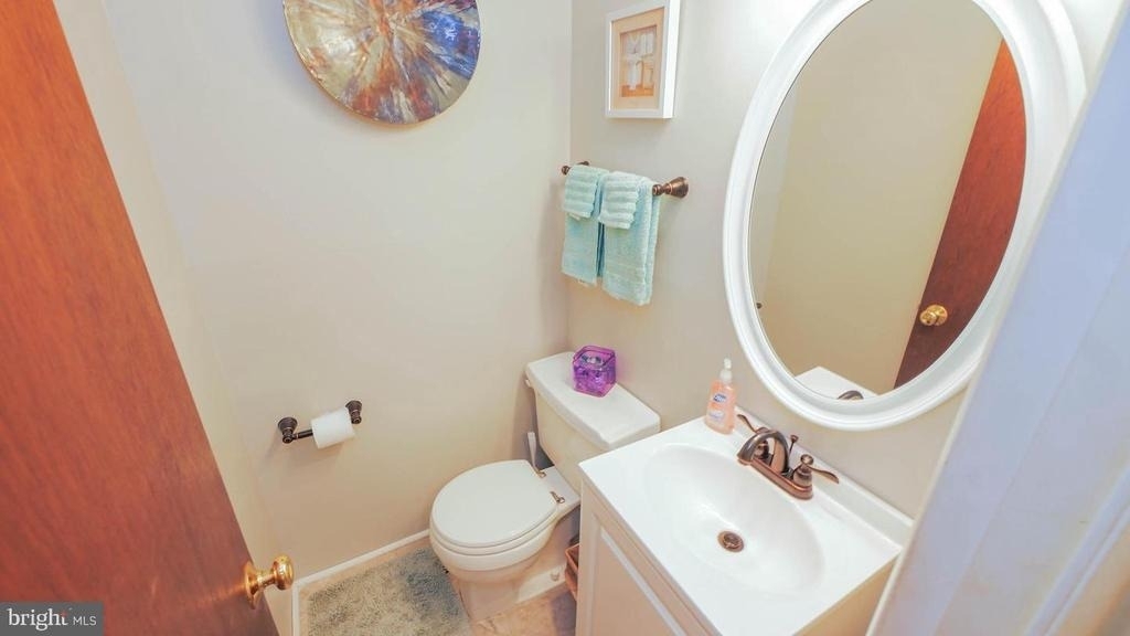 100 Kennedy Boulevard - Photo 10
