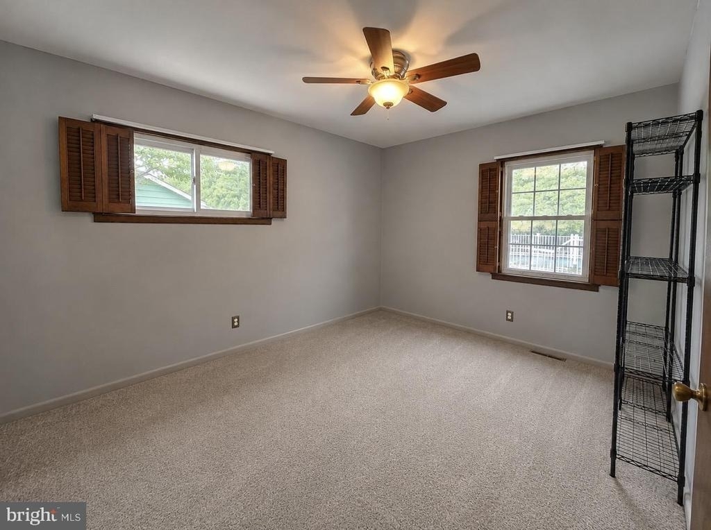 100 Kennedy Boulevard - Photo 20