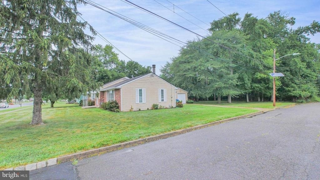 100 Kennedy Boulevard - Photo 31