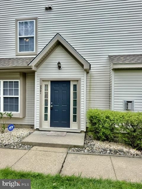 2501 Beacon Hill Drive - Photo 0