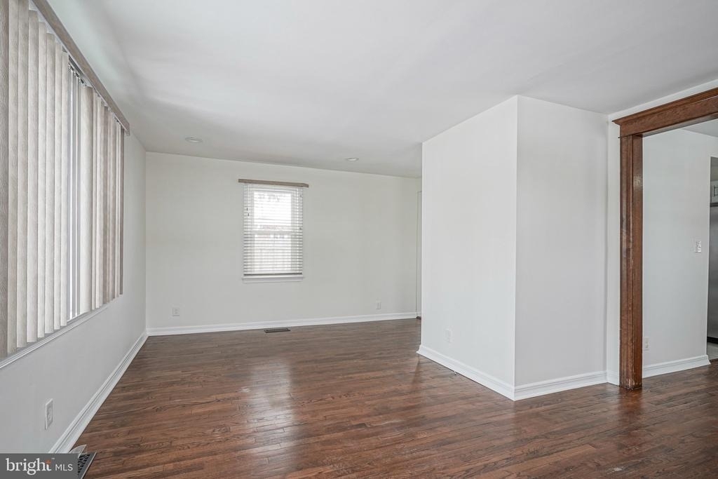20 E Landing Road - Photo 4