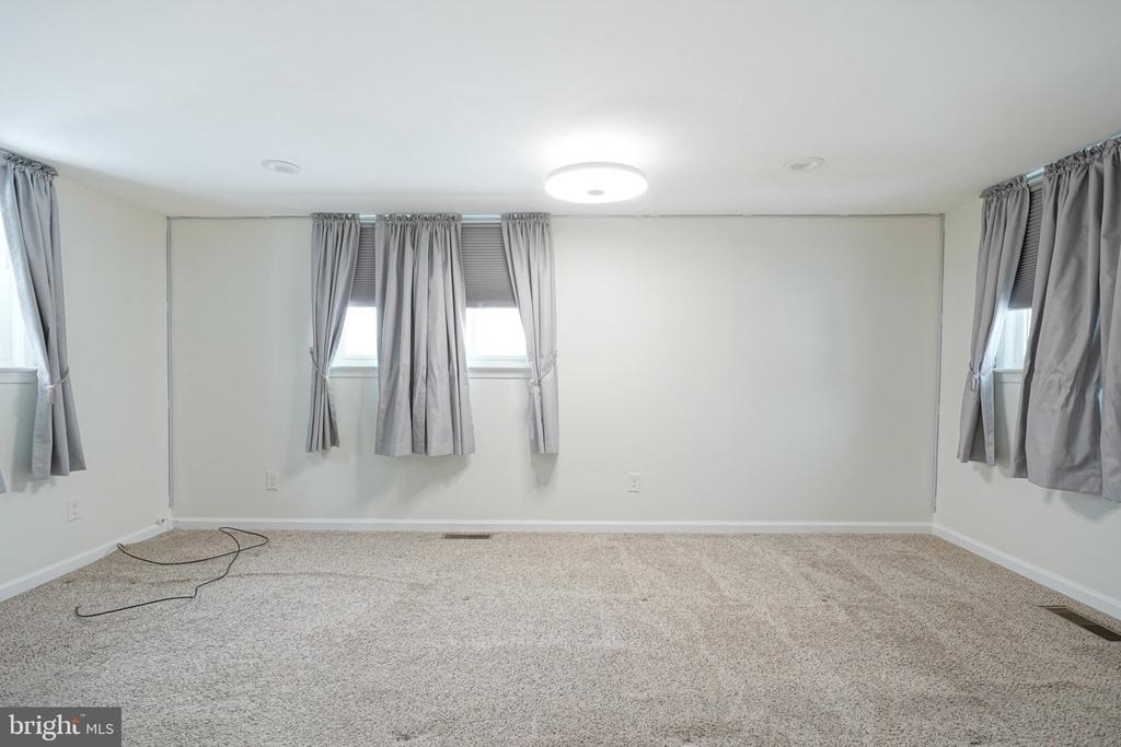 20 E Landing Road - Photo 19