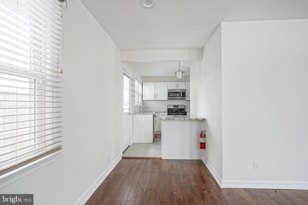 20 E Landing Road - Photo 11