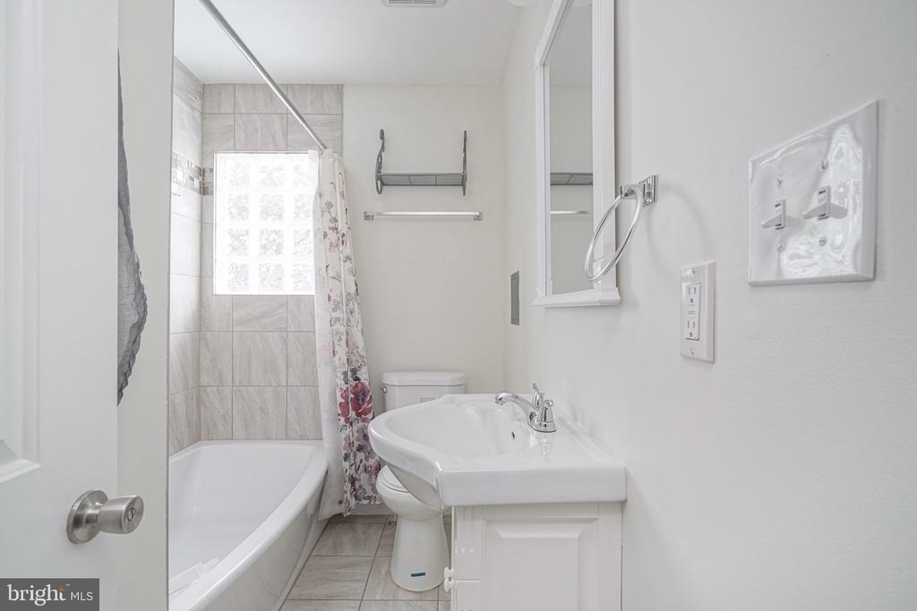 20 E Landing Road - Photo 17