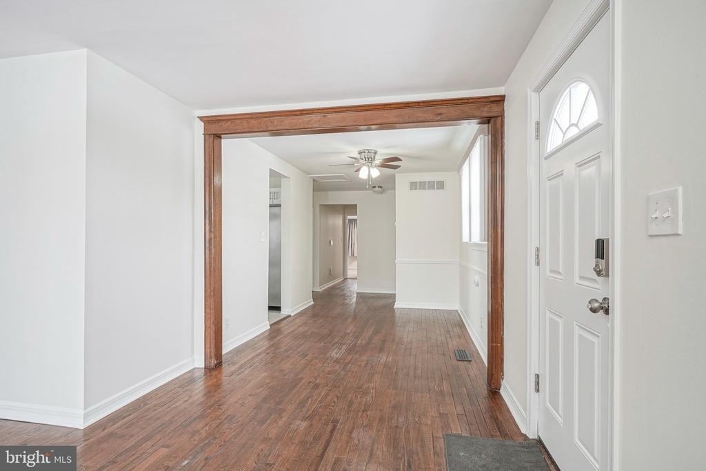 20 E Landing Road - Photo 3