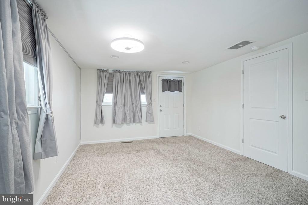 20 E Landing Road - Photo 21