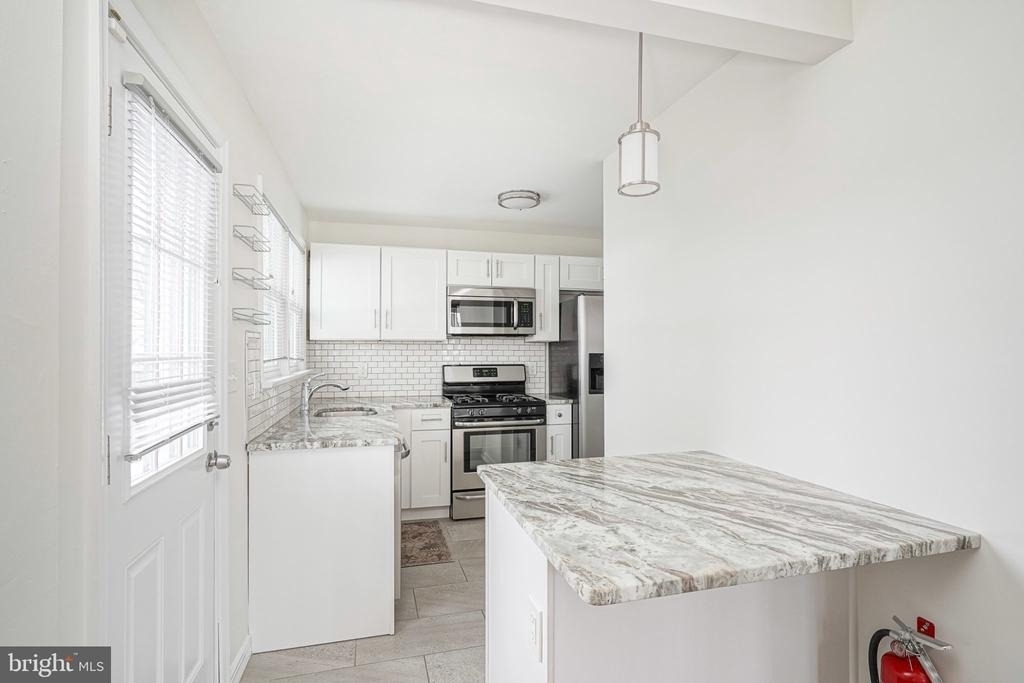 20 E Landing Road - Photo 10