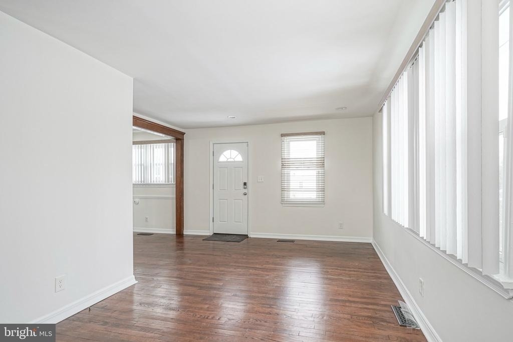 20 E Landing Road - Photo 5