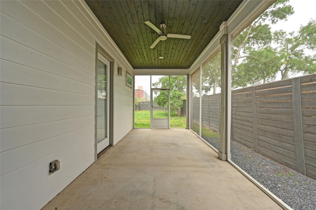 1100 Saucedo St - Photo 19
