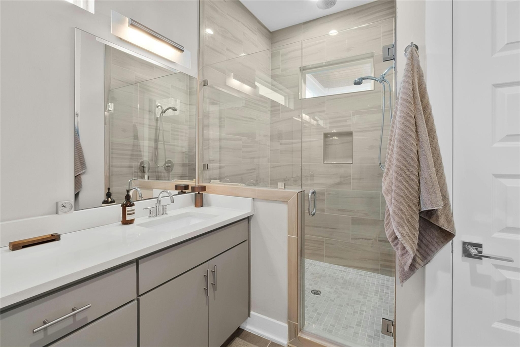 1100 Saucedo St - Photo 13