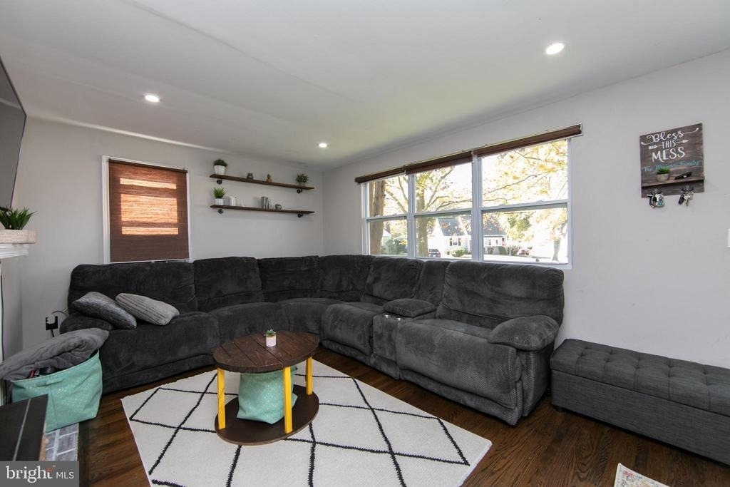 521 5th Avenue - Photo 4
