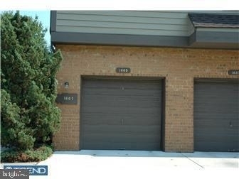 1605 Augusta Circle - Photo 5