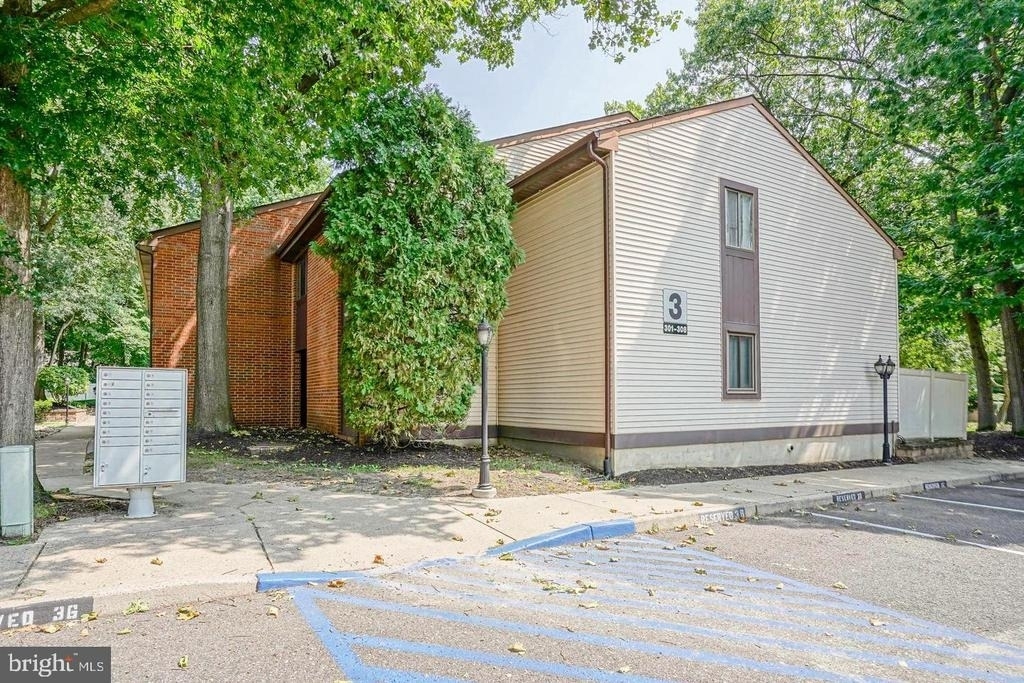 302 Kelly Cove - Photo 1