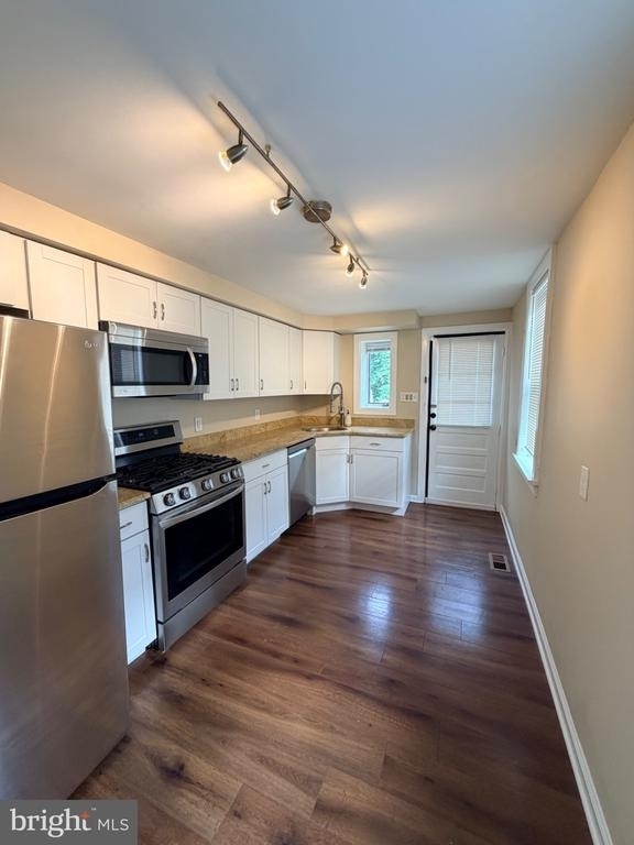127 E Union Street - Photo 6