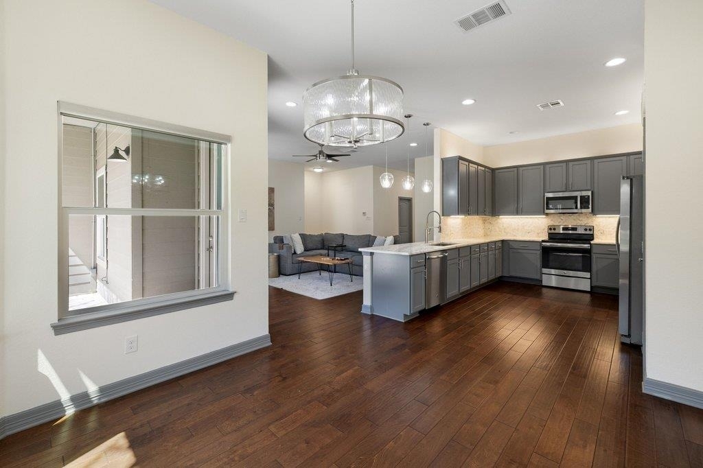 338 Coventry Rd - Photo 14