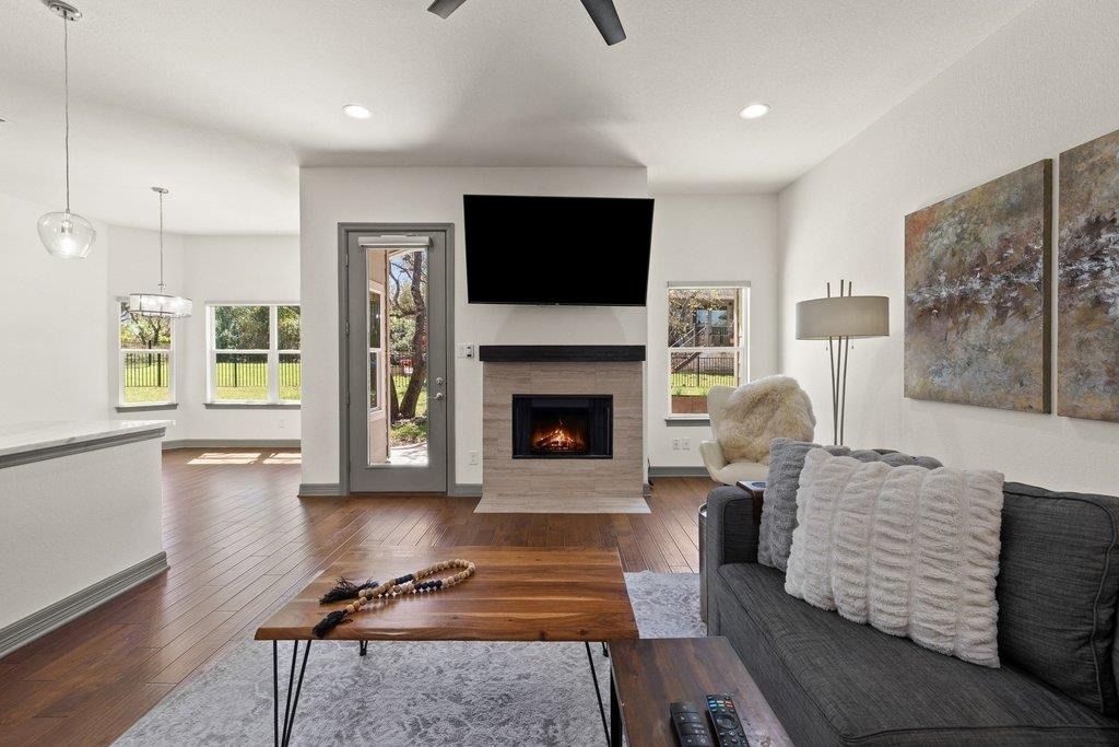 338 Coventry Rd - Photo 3