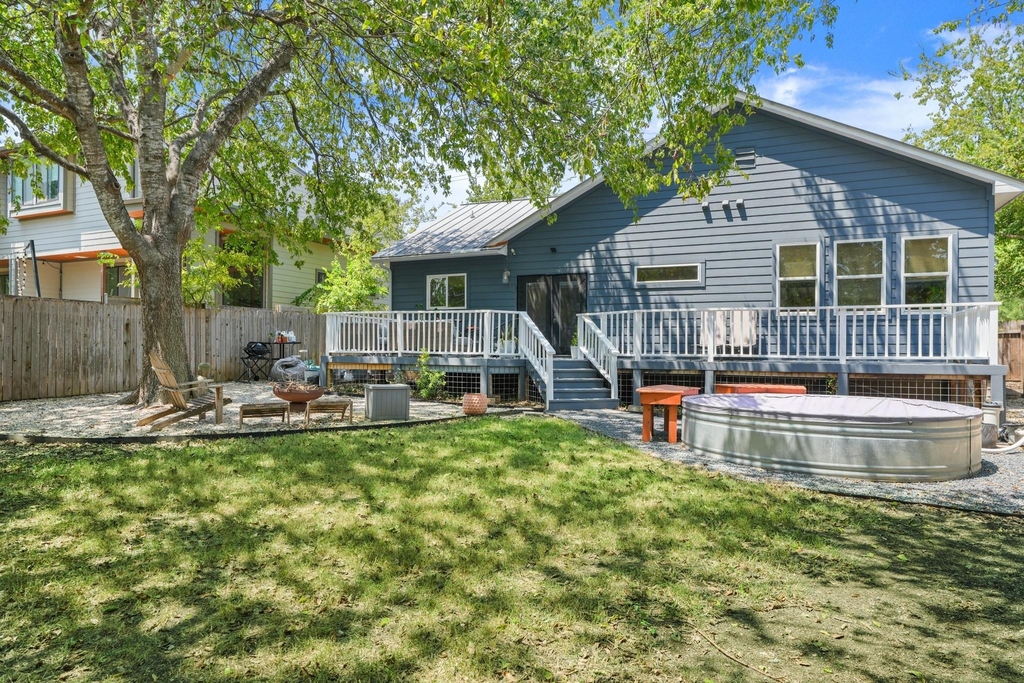 2501 Del Curto Rd - Photo 24