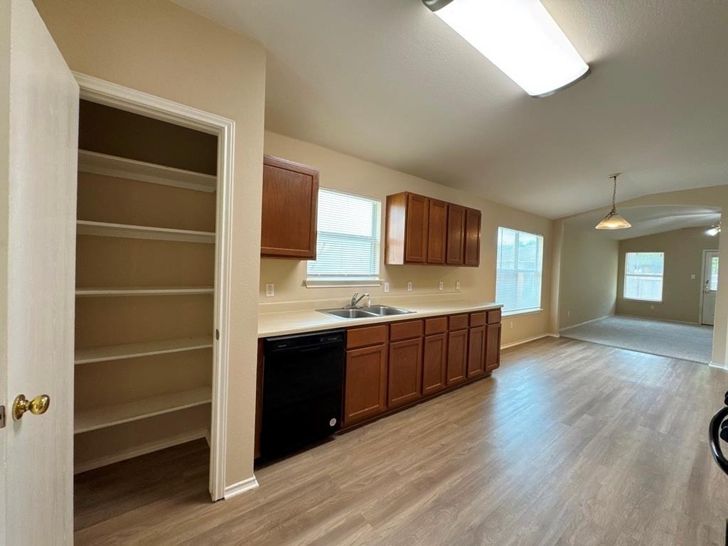 209 Katy B Ln - Photo 7