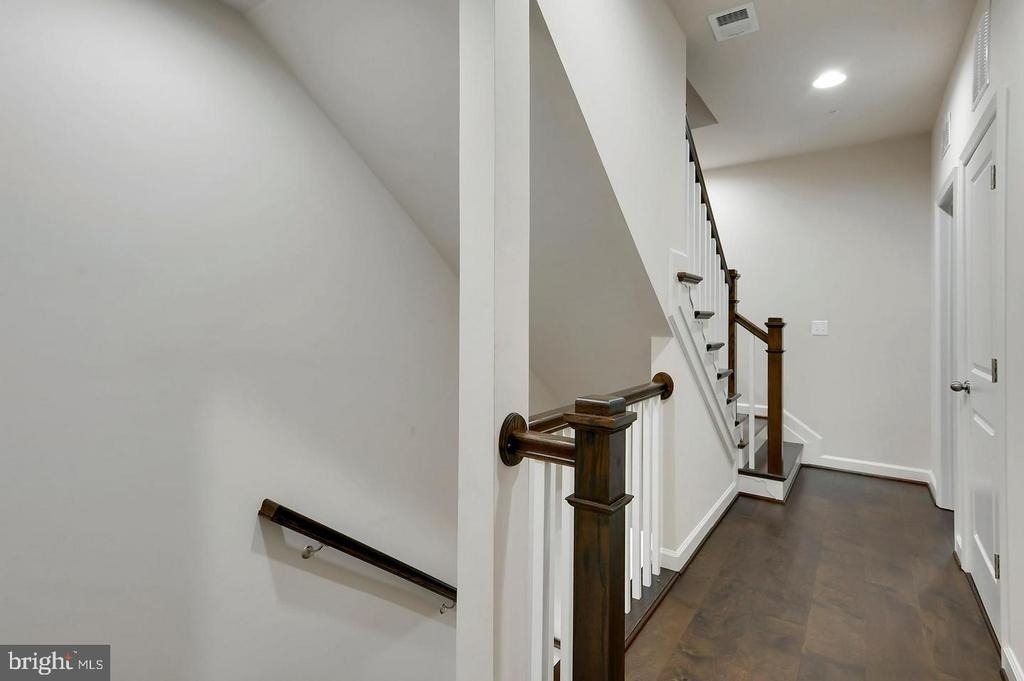 520 Harborview Drive - Photo 17