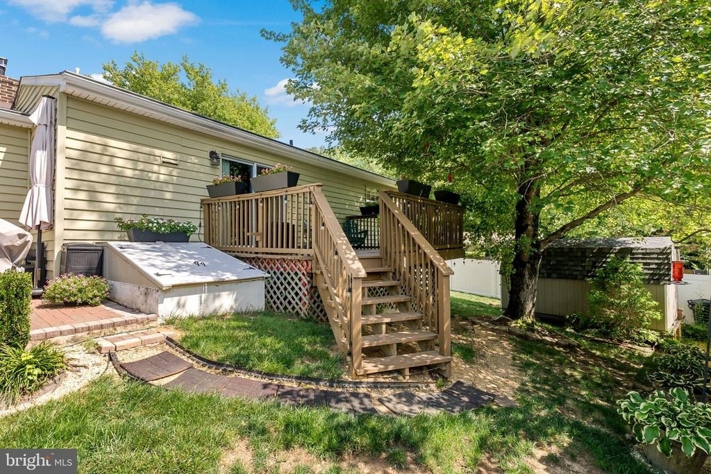 8805 Rosanne Court - Photo 40