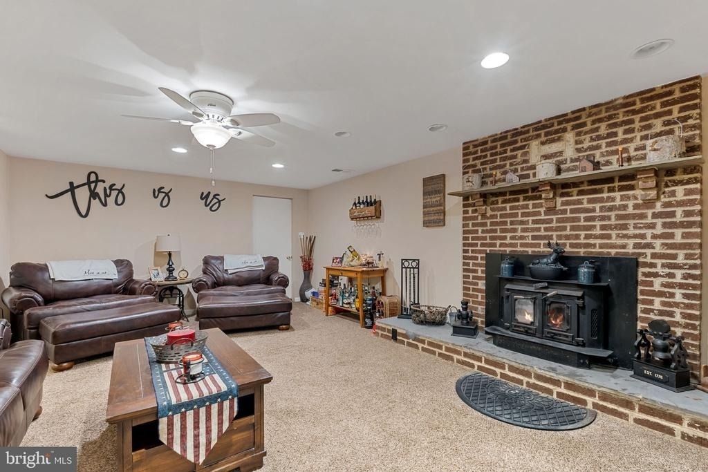 8805 Rosanne Court - Photo 12