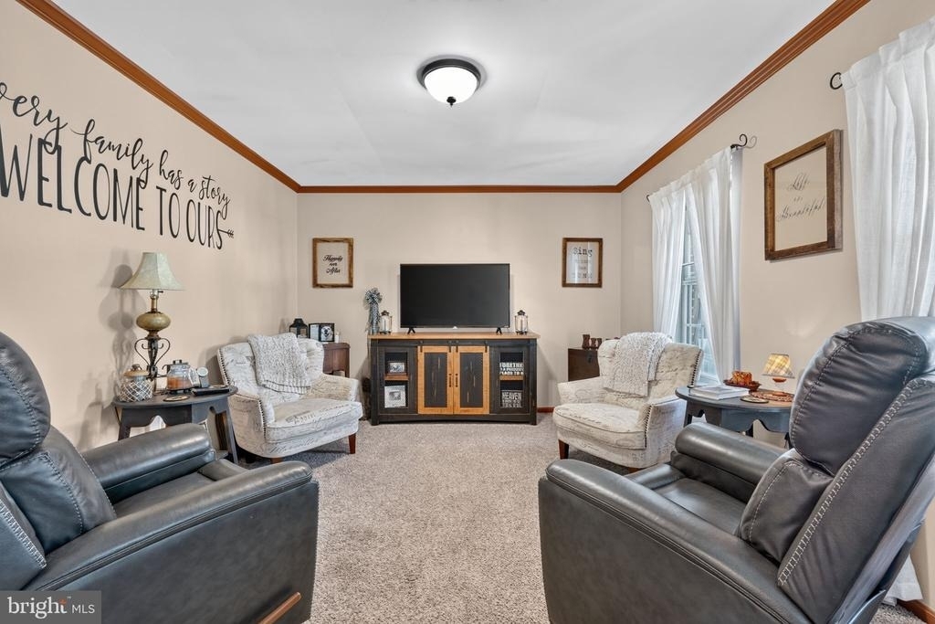 8805 Rosanne Court - Photo 8