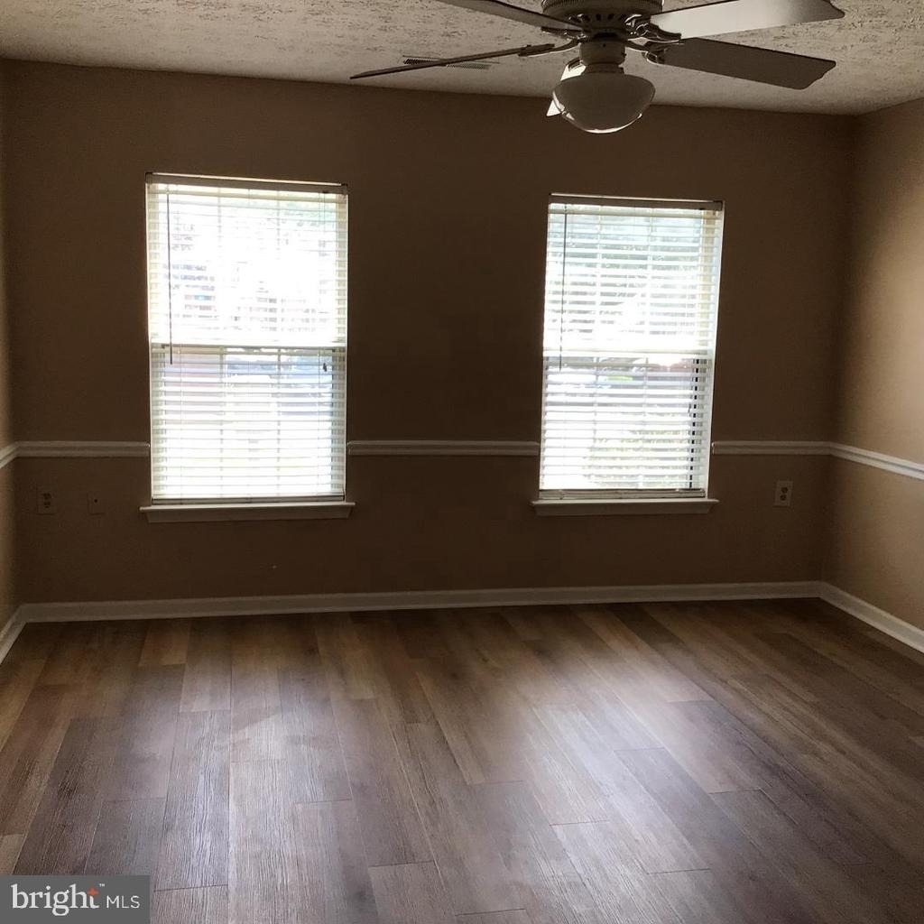 8941 Town Center Cir - Photo 9