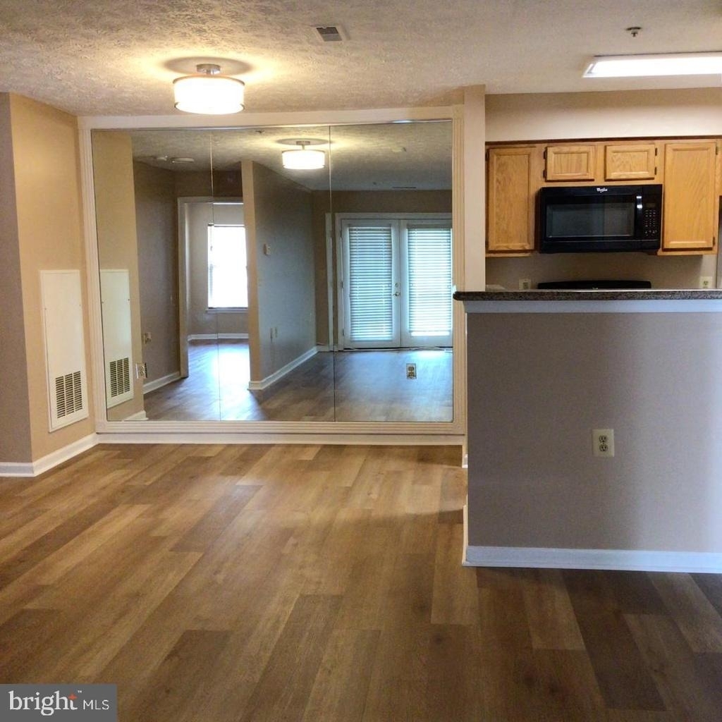 8941 Town Center Cir - Photo 5