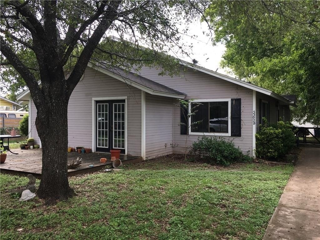 5302 Avenue G - Photo 1