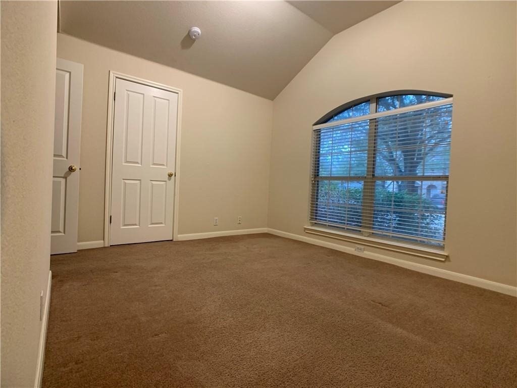 5726 Taylorcrest Dr - Photo 2