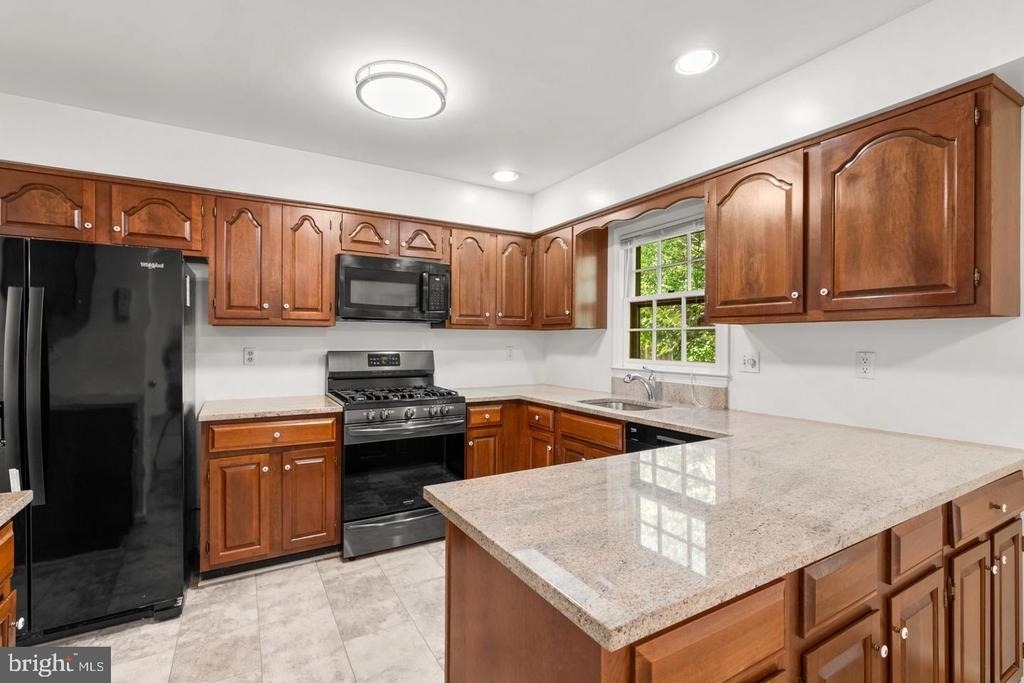 11017 Cedarwood Drive - Photo 7