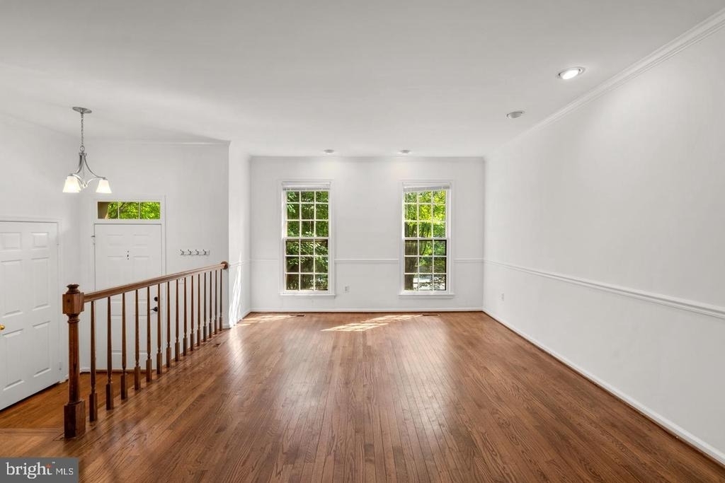11017 Cedarwood Drive - Photo 2