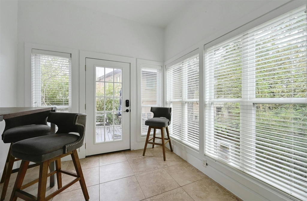 1301 Newning Ave - Photo 10