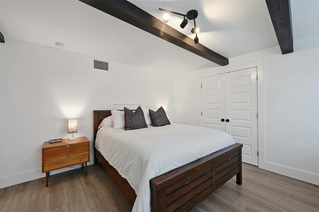 1301 Newning Ave - Photo 18