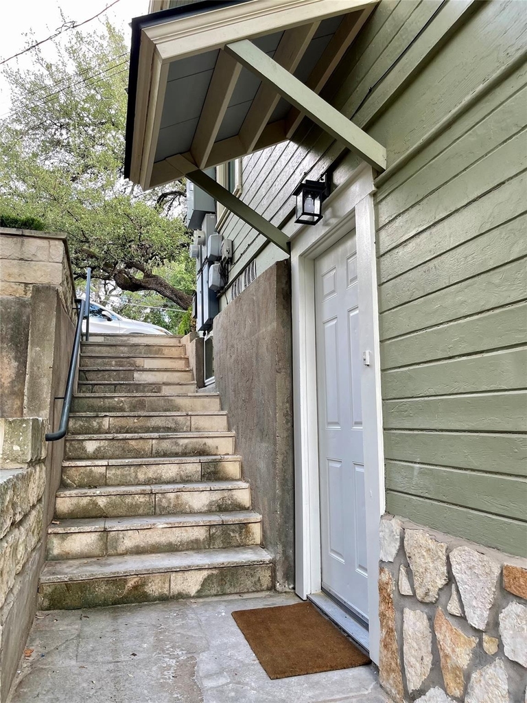 1301 Newning Ave - Photo 22