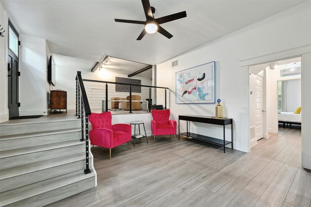 1301 Newning Ave - Photo 2