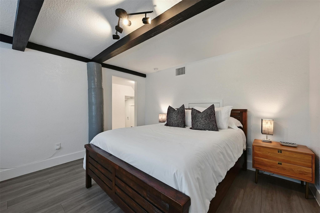 1301 Newning Ave - Photo 19